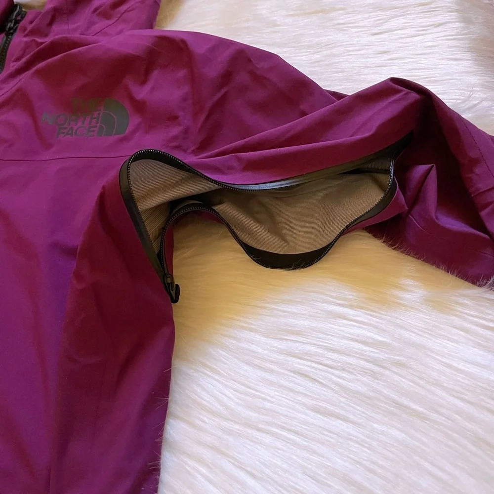 The North Face Women’s Freethinker FUTURELIGHT Steep Series Jacket - Picture 5 of 13